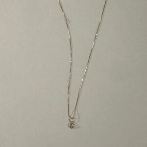 18k Gold Necklace with diamond pendant